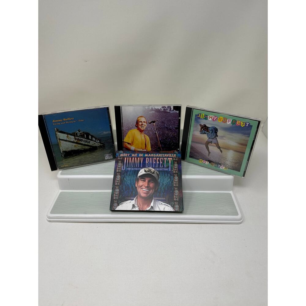 LOT of Jimmy Buffet CDs